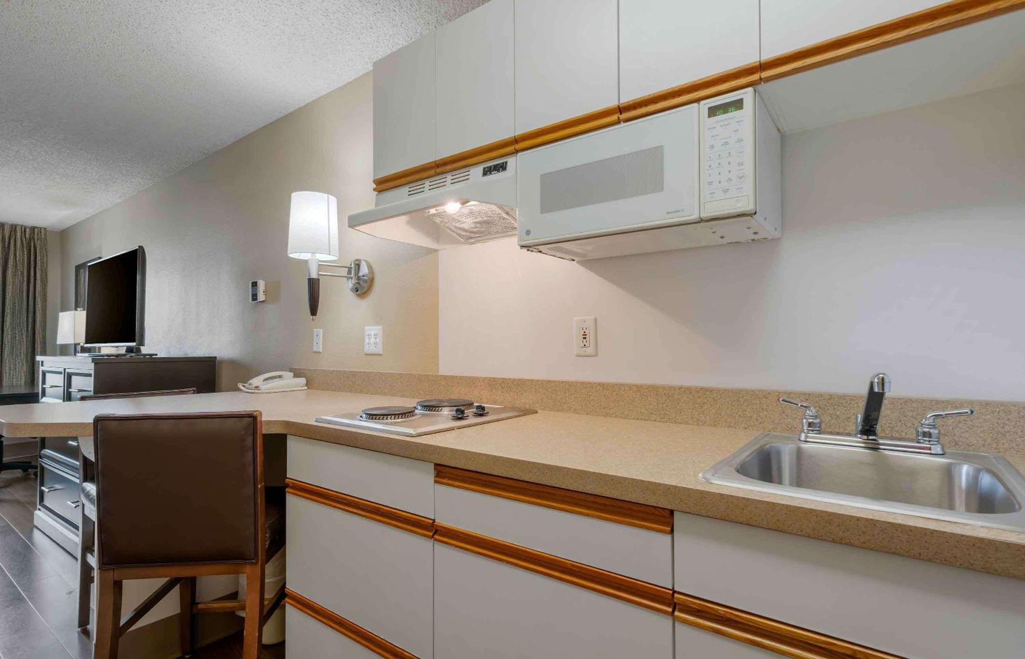 Extended Stay America Select Suites - Chicago - Lombard - Oakbrook Oakbrook Terrace Kültér fotó