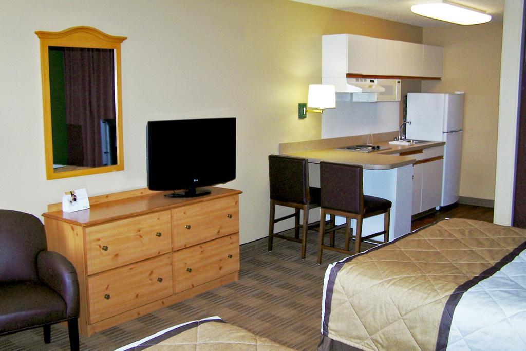 Extended Stay America Select Suites - Chicago - Lombard - Oakbrook Oakbrook Terrace Kültér fotó