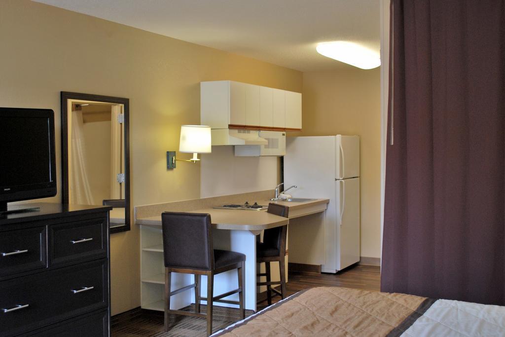 Extended Stay America Select Suites - Chicago - Lombard - Oakbrook Oakbrook Terrace Kültér fotó