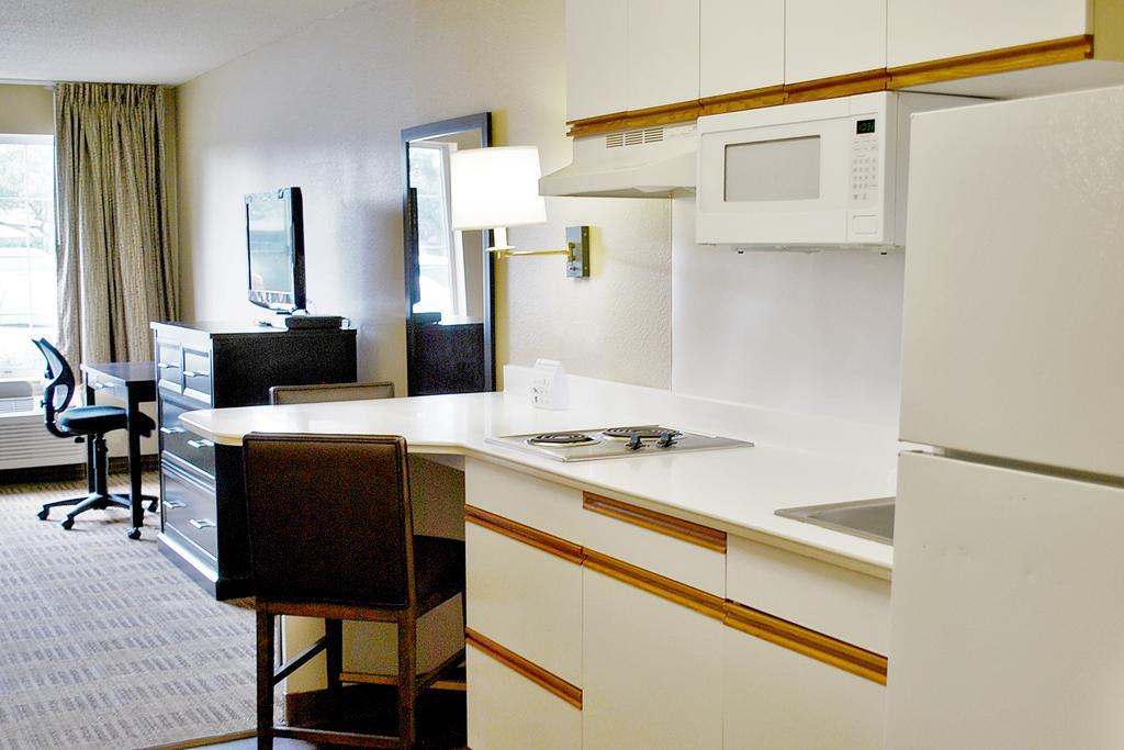 Extended Stay America Select Suites - Chicago - Lombard - Oakbrook Oakbrook Terrace Kültér fotó