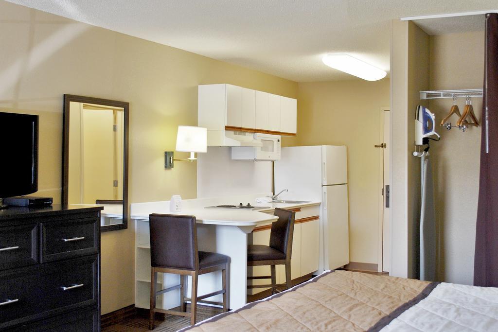 Extended Stay America Select Suites - Chicago - Lombard - Oakbrook Oakbrook Terrace Kültér fotó